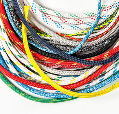 KIJELZŐ ÉS TERVEZÉS